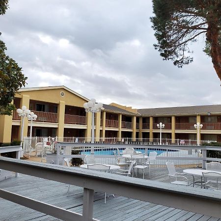 Days Inn By Wyndham Lawton Exterior foto
